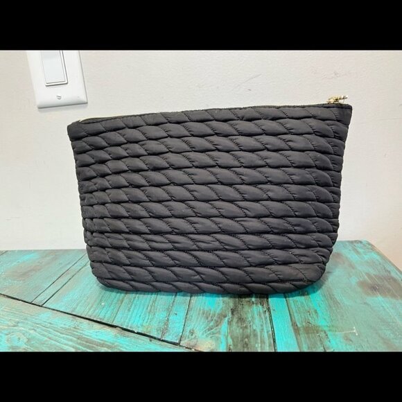 Juicy Couture Black Quilted Make up Bag - Picture 4 of 10